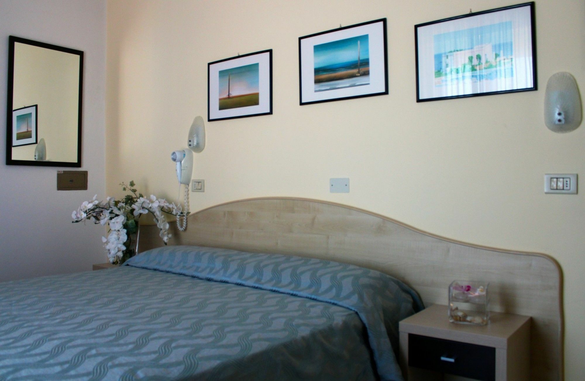 Hotel Sombrero Rimini Bagian luar foto